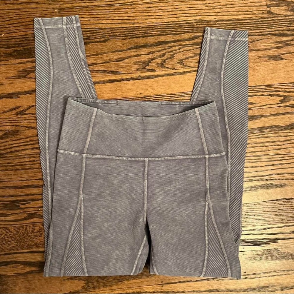 LuluLemon Textured Leggings